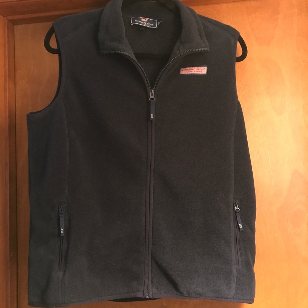 Boys vineyard vines fleece vest black XL